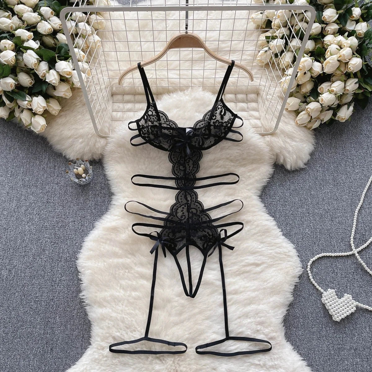 Black / M