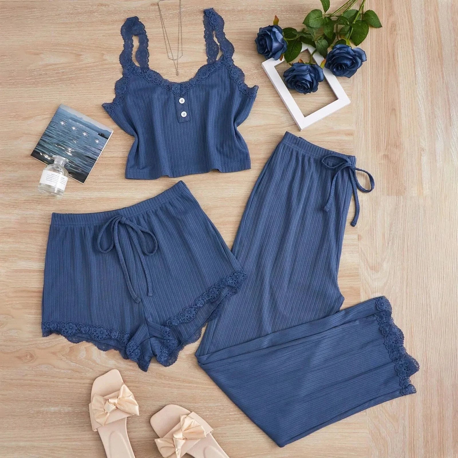 L / Blue