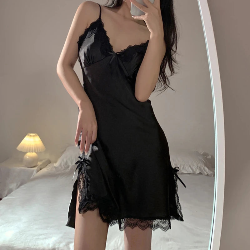 Black / M